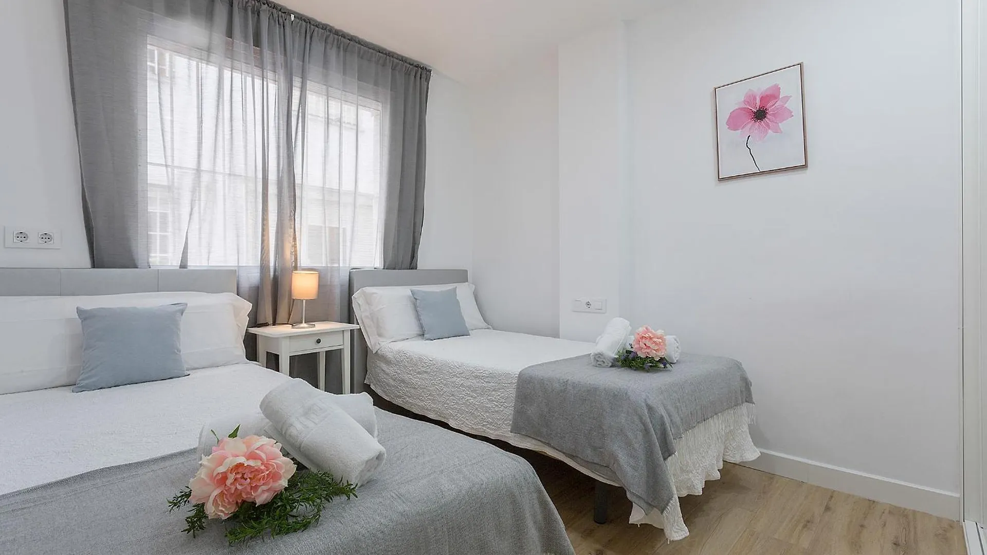 Apartment Centro Virgen Guia 3 Rooms Seville